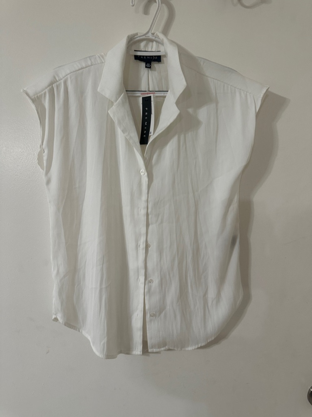 Banana Republic White Sleeveless Button-Up Shirt